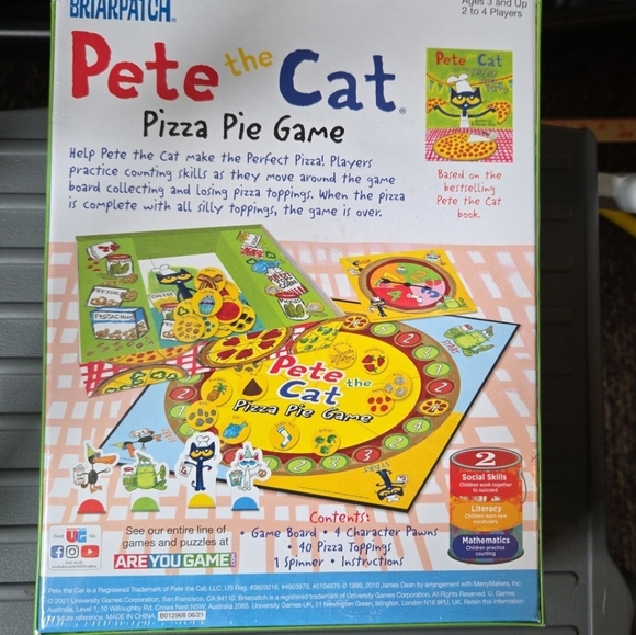 Sealed 2021 Pete the Cat Pizza Pie Board Game from Briarpatch - Picture 2 of 3